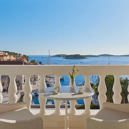 Palace Elisabeth, Hvar Heritage Hvar Town