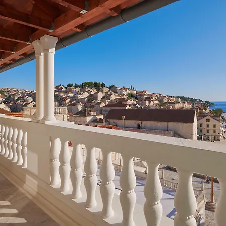 Palace Elisabeth, Hvar Heritage Hvar Town