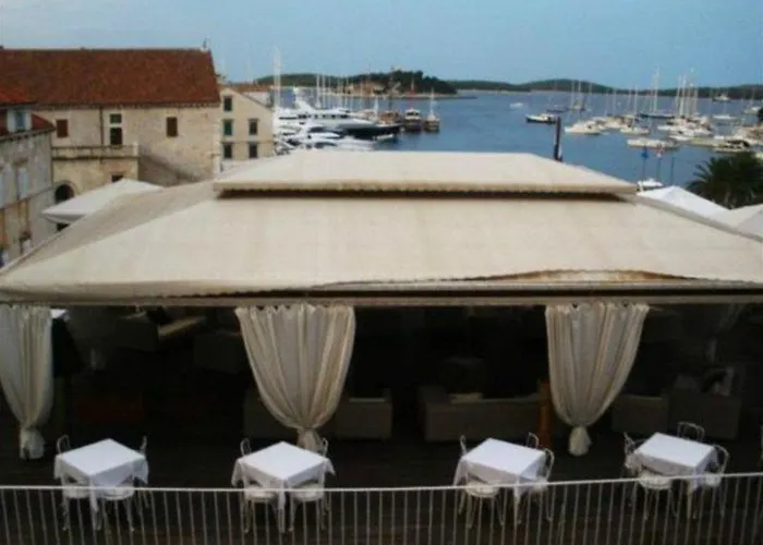 Hotel Palace Elisabeth Hvar - The Leading Of The World